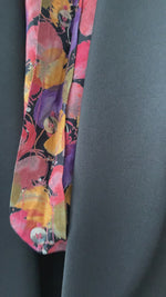 Video laden en afspelen in Gallery-weergave, Vintage kleding smoking pak suit
